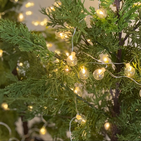 RH NORTHERN STARLIT CLEAR GLASS STRING LIGHTS 50’ - Picture 6 of 16